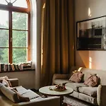 Folwark Wielka Wies - Palac Pod Debem 4*