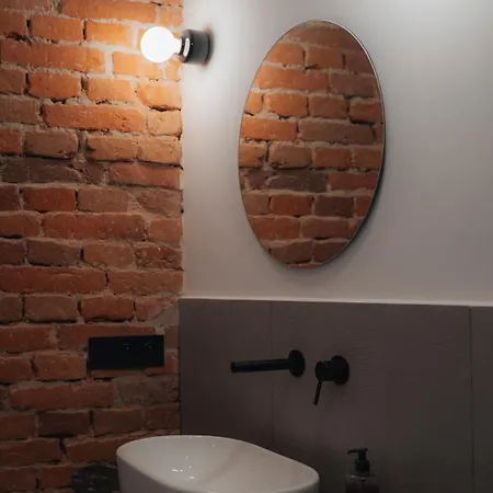 Bed & Breakfast Folwark Wielka Wies - Palac Pod Debem 3*