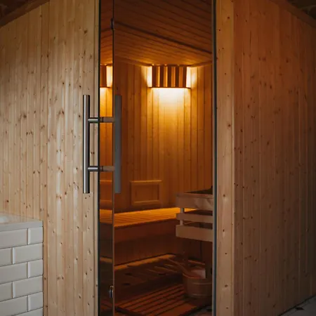 Folwark Wielka Wies - Palac Pod Debem Panzió 3*