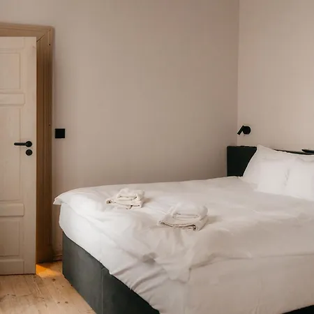 Bed & Breakfast Folwark Wielka Wies 4*