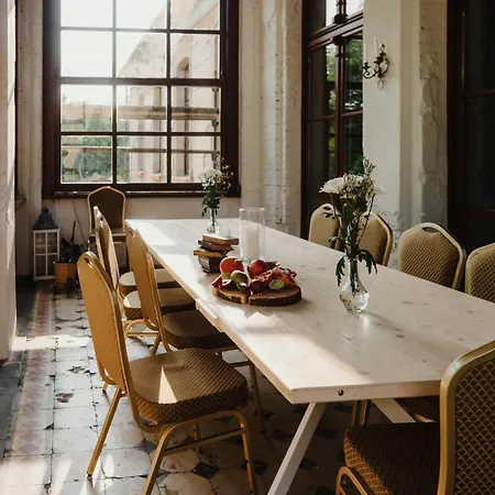 Folwark Wielka Wies Bed & Breakfast