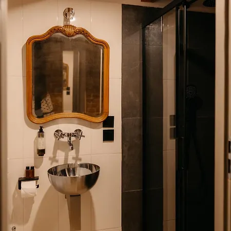 Nocleg ze śniadaniem Pałac Wielka Wieś - Pałac Pod Dębem Glowczyce