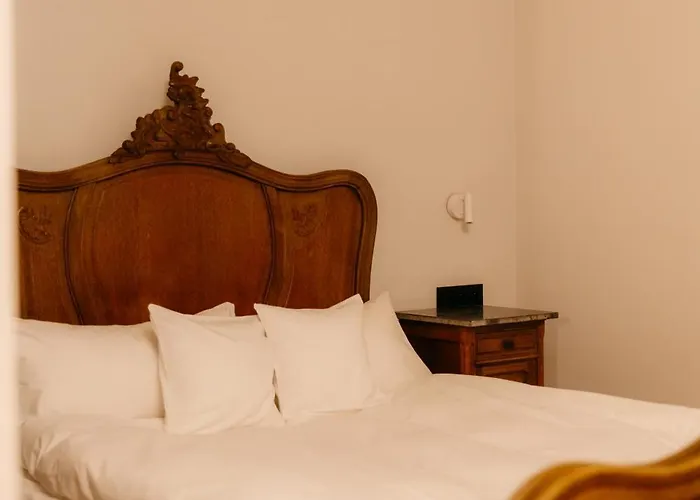 Folwark Wielka Wies - Palac Pod Debem Bed & Breakfast 3*