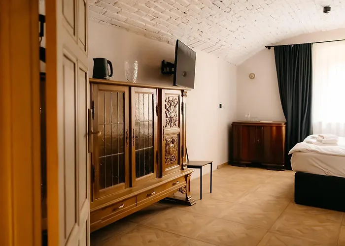 Folwark Wielka Wies - Palac Pod Debem 3* Glowczyce