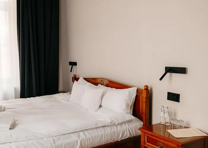 Bed & Breakfast Folwark Wielka Wies - Palac Pod Debem