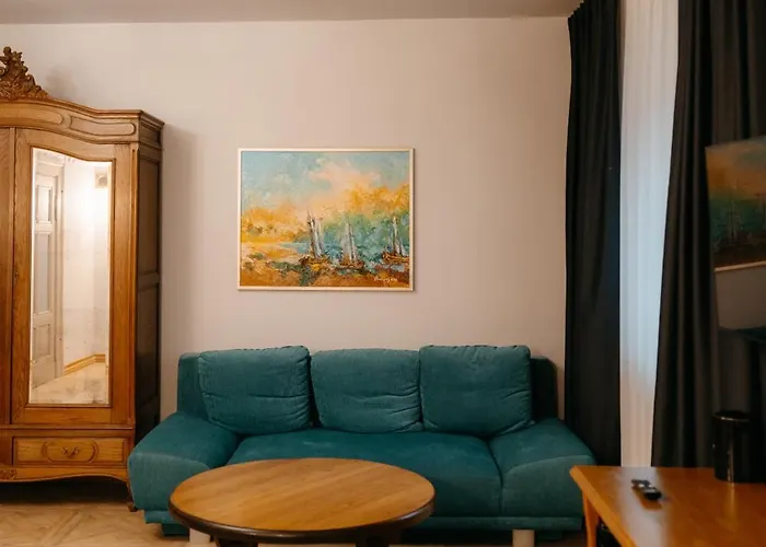 Folwark Wielka Wies - Palac Pod Debem Bed & Breakfast 3*