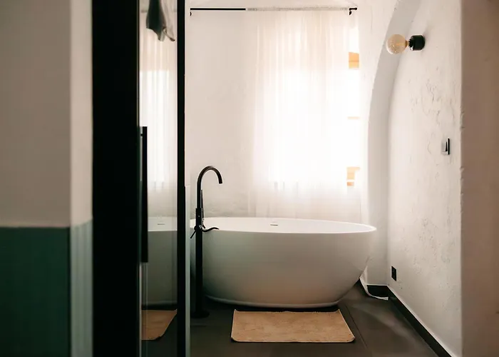 Folwark Wielka Wies - Palac Pod Debem Bed & Breakfast