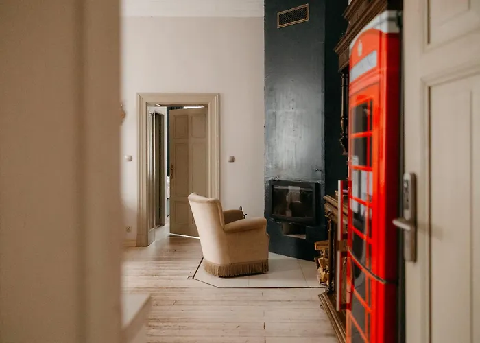 Folwark Wielka Wies - Palac Pod Debem Bed & Breakfast Glowczyce