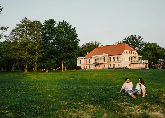 Pałac Wielka Wieś - Pałac Pod Dębem Glowczyce