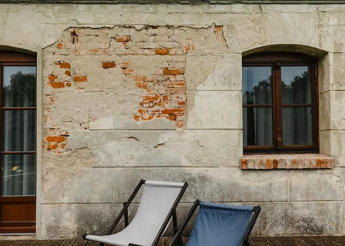 Folwark Wielka Wies - Palac Pod Debem Bed & Breakfast Glowczyce